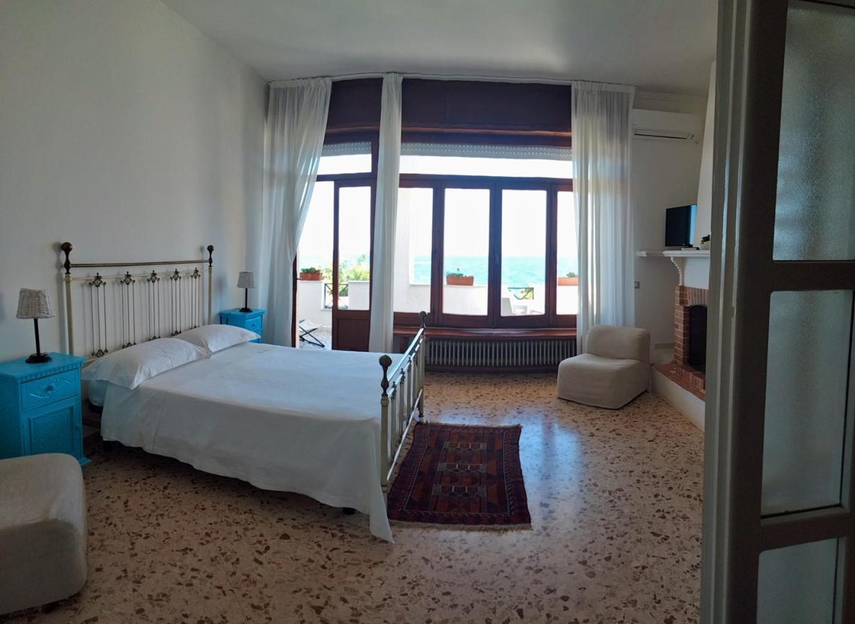 Hotel Il Vascello マリーナ・セッラ エクステリア 写真