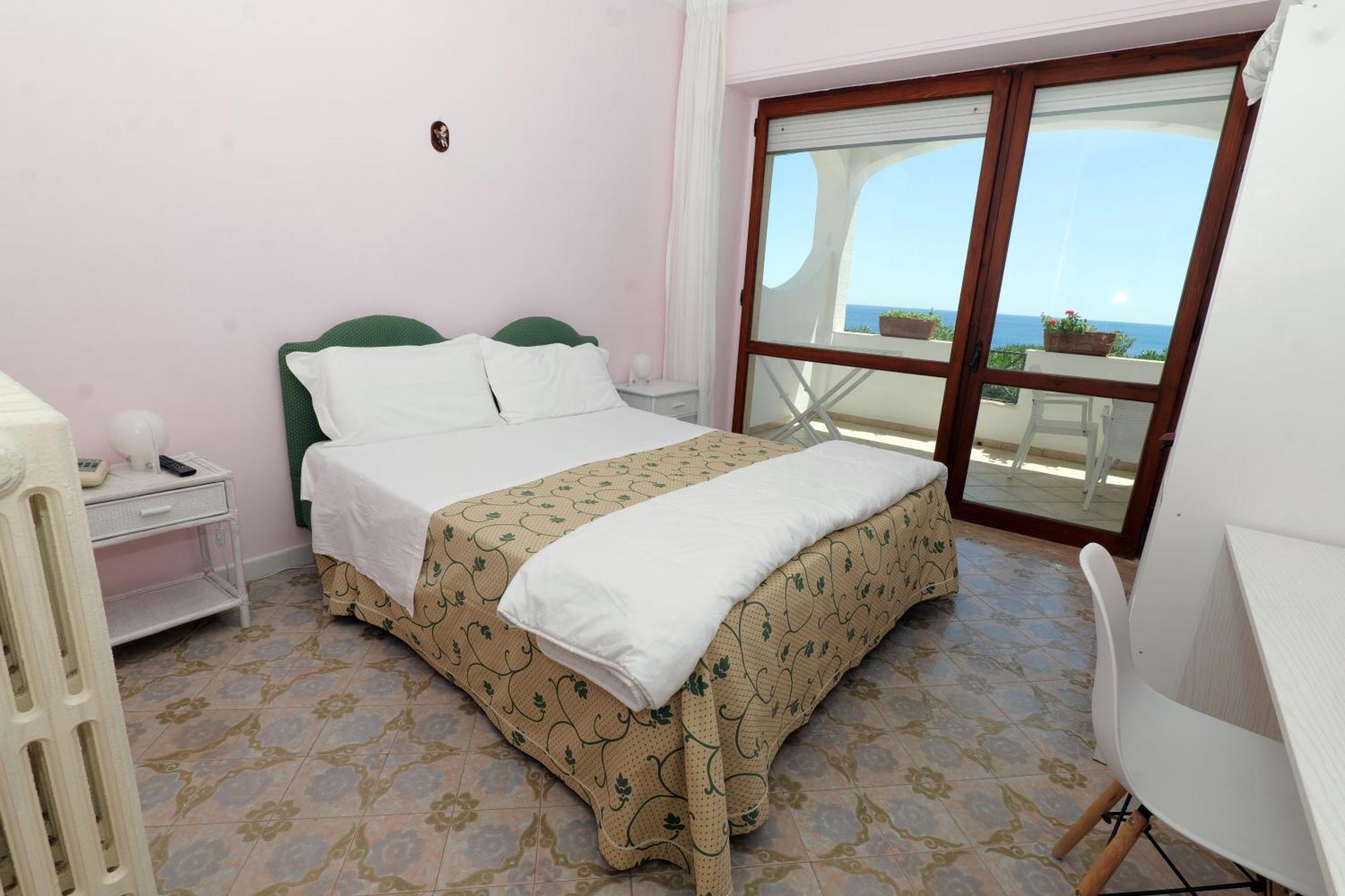 Hotel Il Vascello マリーナ・セッラ エクステリア 写真