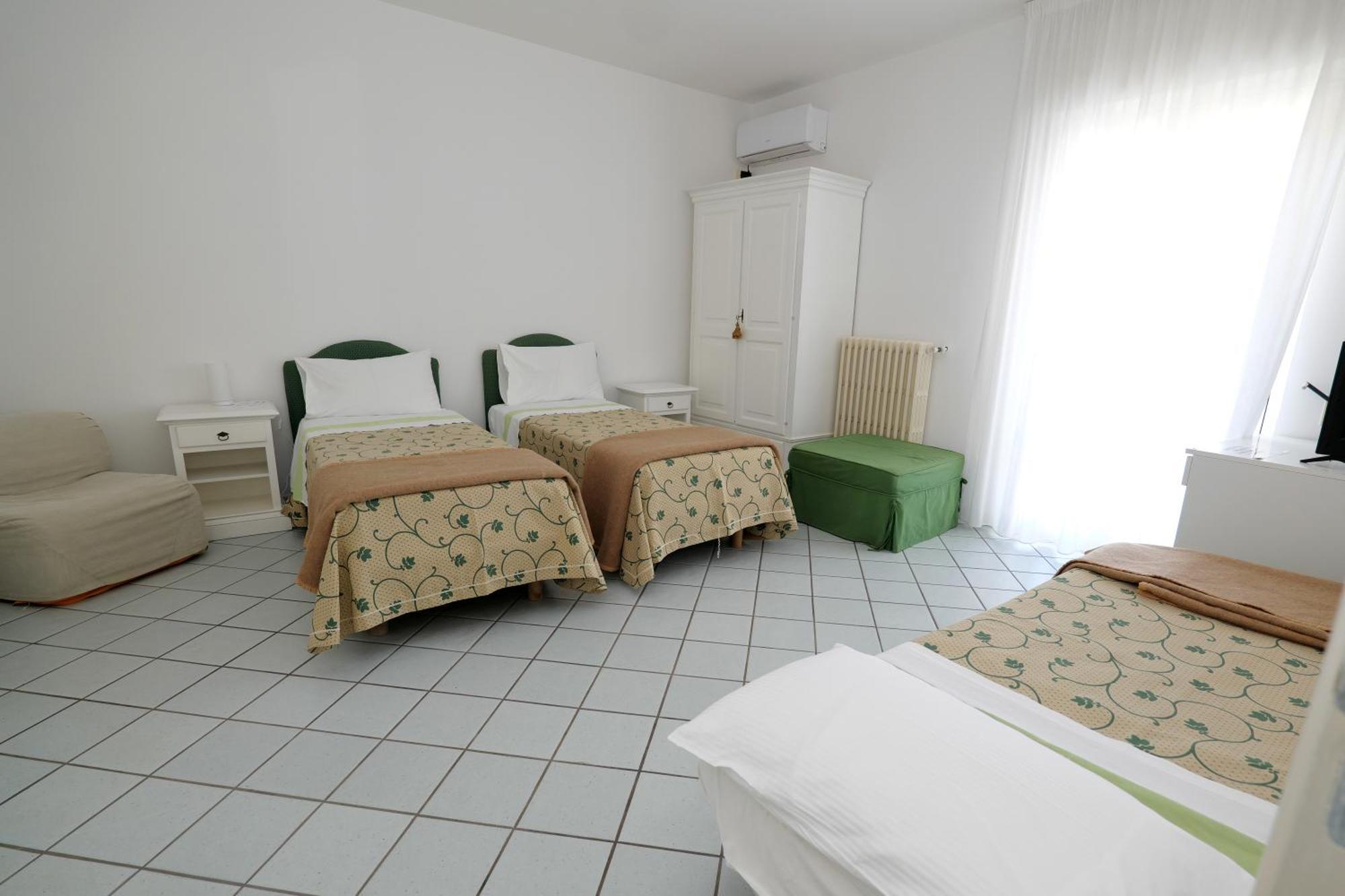 Hotel Il Vascello マリーナ・セッラ エクステリア 写真
